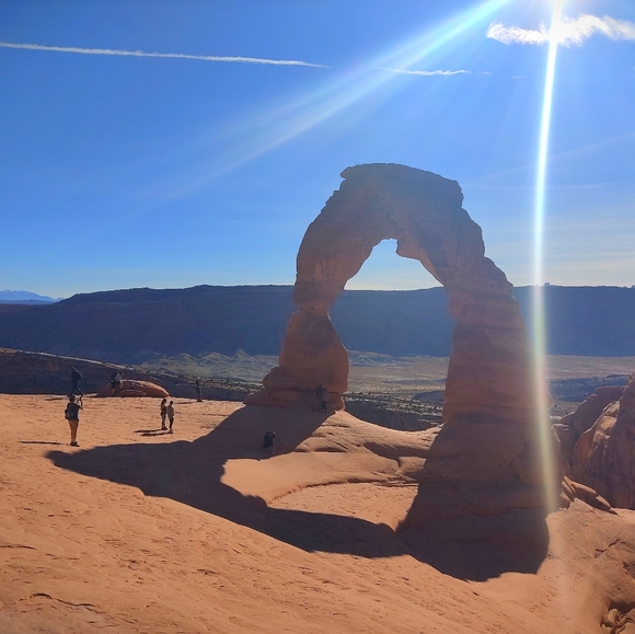 Meet your Posher, Cristina - Picture 2 of 2